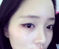 口红试色，猜对其中一张口红的颜色，我送你当礼物
