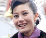 这是李嘉欣大美人，好老啊，老了真不美！