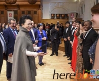 彭丽媛参观皇家音乐学院