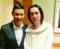 这到底谁是明星呢？张学友和王思聪合影