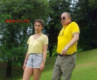 张铁林亲生的混血女儿张月亮